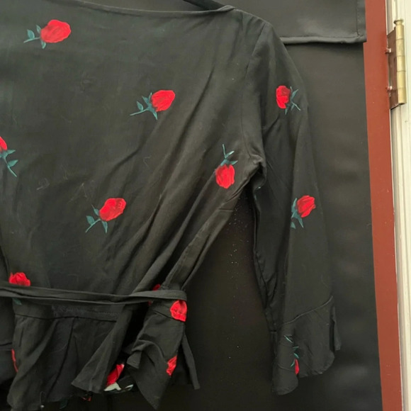 Rose Wrap Top - Picture 5 of 6